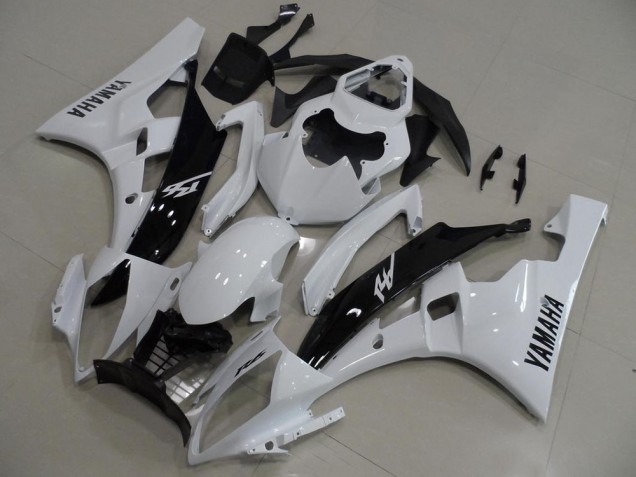 2006-2007 White and Black Yamaha YZF R6 Fairings 2006-2007 White and Black Yamaha YZF R6 Fairings